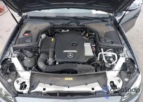 2019 Mercedes-Benz E 300 4Matic из США, поврежденный, VIN WDDZF4KB4KA489825